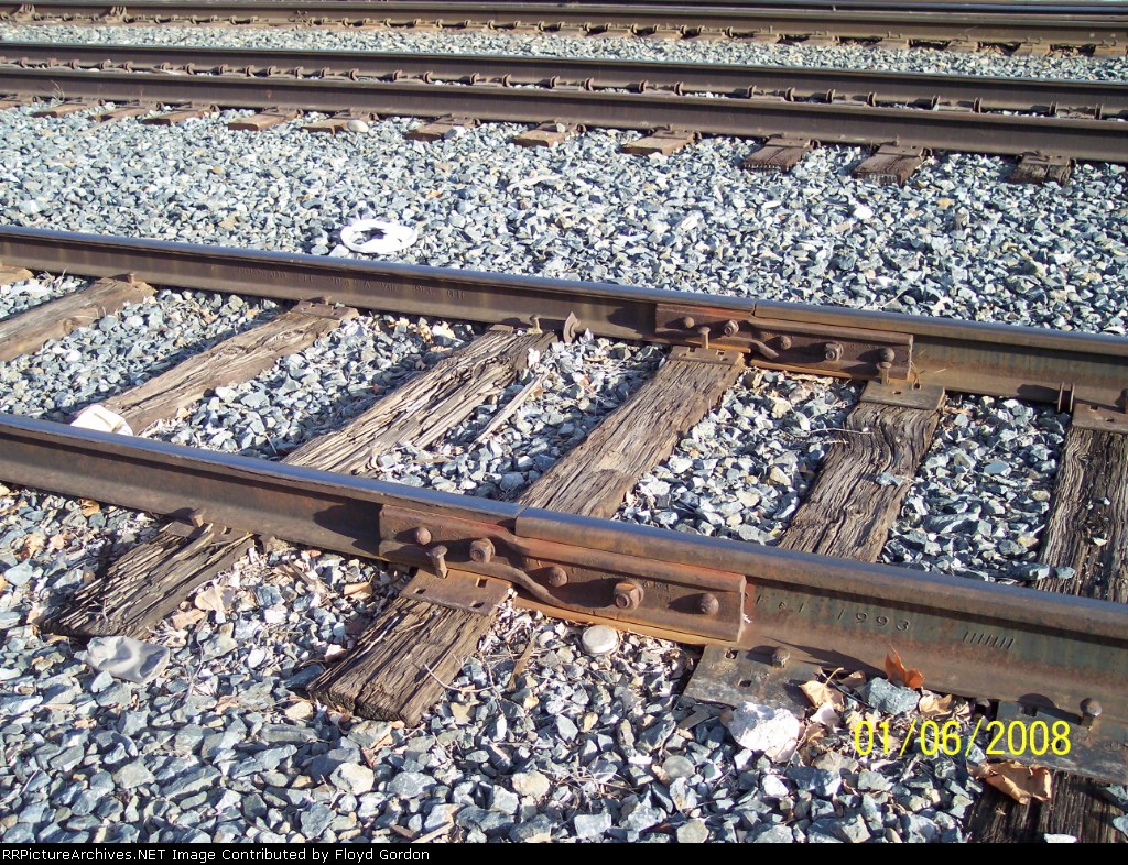 Compromise (Step) Rail Joint Bars on UP siding